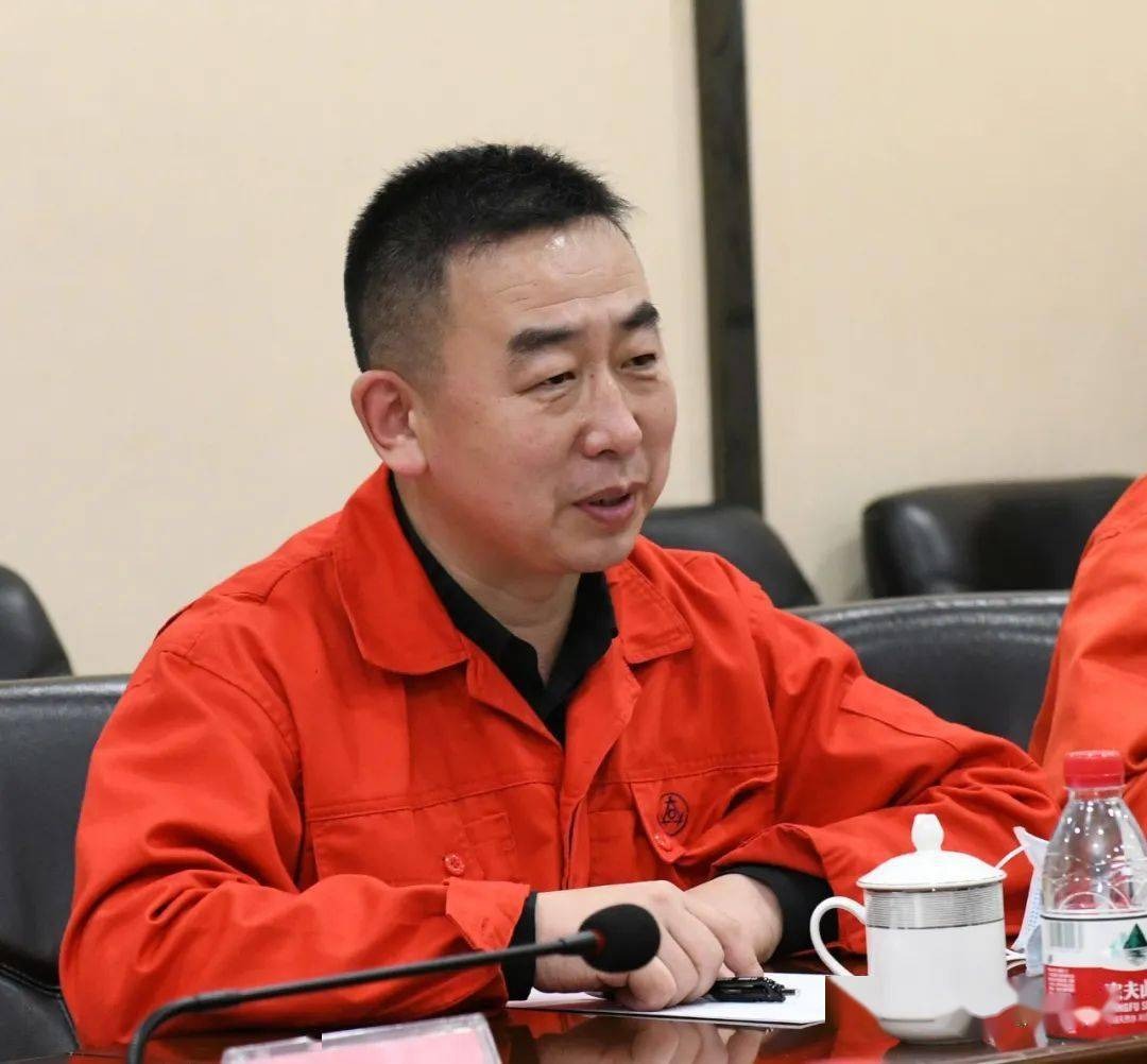 习近平等党和国家领导人接见探月工程嫦娥六号任务参研参试人员代表，英国上市365官网校友抚顺特钢董事长、总经理孙立国受邀参加接见